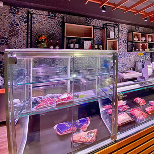 Love Meat Steakhouse & Pizza, Oria