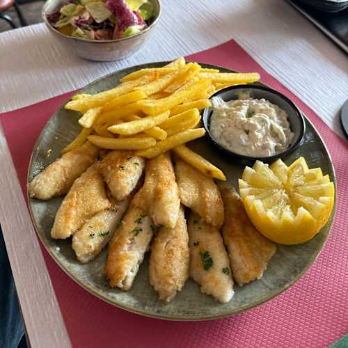 Le Trois Quarts , Carouge