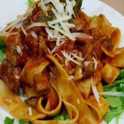 Osteria N°100, Curti