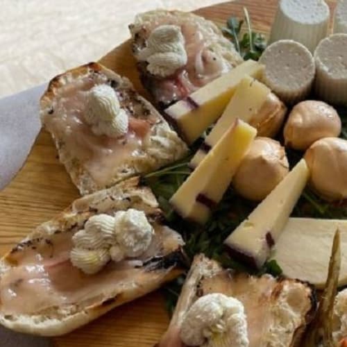 Osteria N°100, Curti