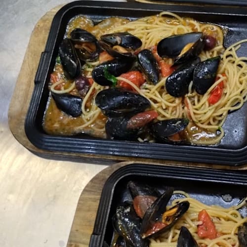 Osteria N°100, Curti