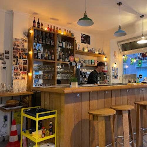 Le Cafuné qui braille, Paris