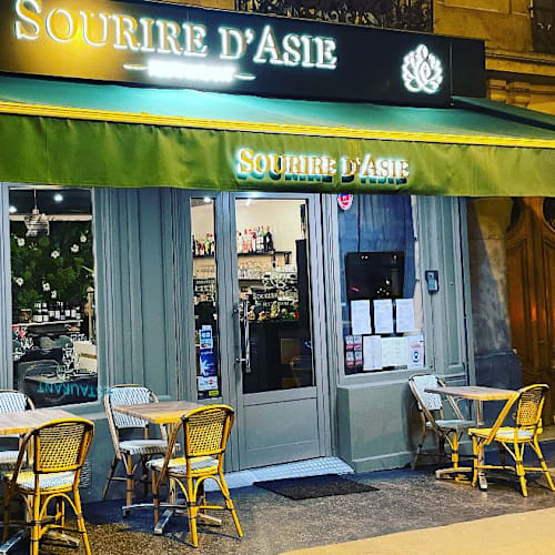 Sourire d´Asie, Paris
