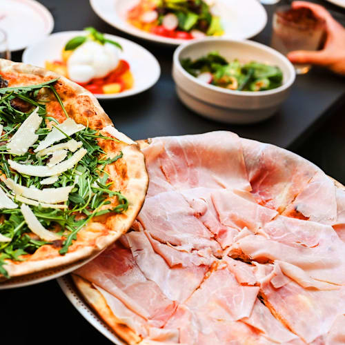 Crazy Pizza Napoli, Napoli