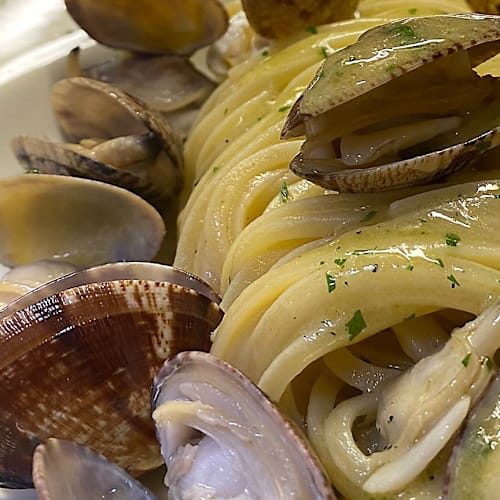 B - eat Cucina Tipica, Fondi