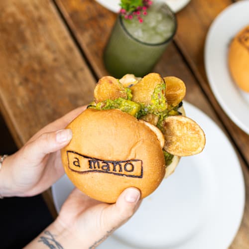 A Mano Gin&Burgers Bcn, Barcelona