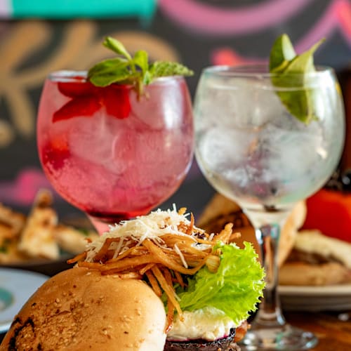 A Mano Gin&Burgers Bcn, Barcelona