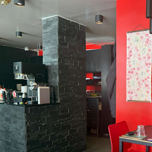 Moshimoshi, Carouge