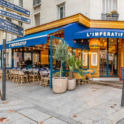 L'Imperatif, Paris