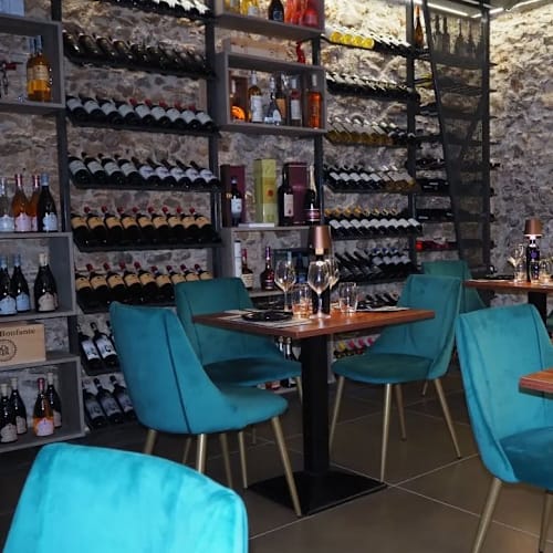 Divinosia Enoteca Bistrot, Giffoni Valle Piana