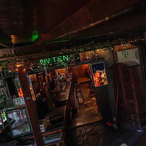 Donegan’s, Bracciano