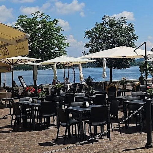 GOLD loungebar & food, Arona