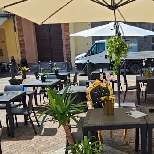 GOLD loungebar & food, Arona