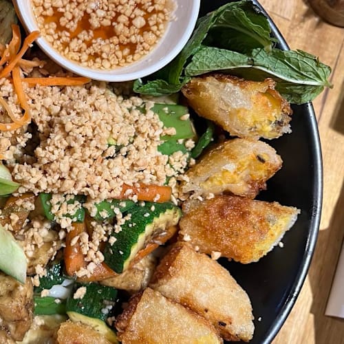 Buja végétarien, Paris