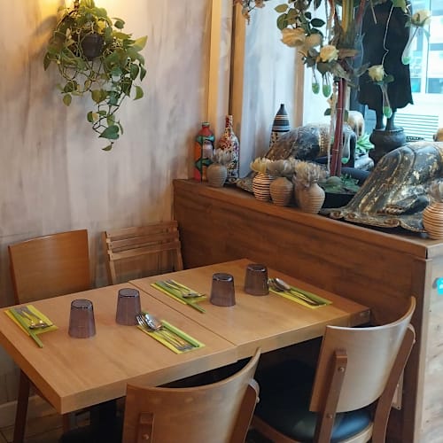 Buja végétarien, Paris