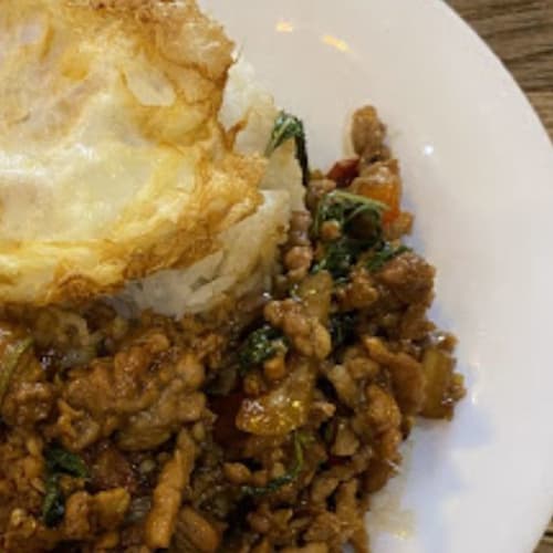 Aim Thai, Versailles