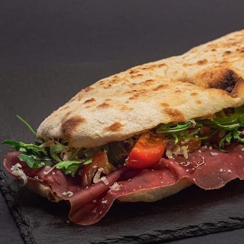 A' Pazziella, Latina Scalo