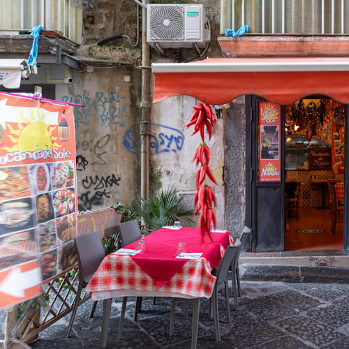 Locanda del sole, Napoli