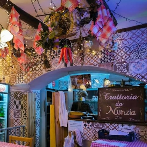 Locanda del sole, Napoli