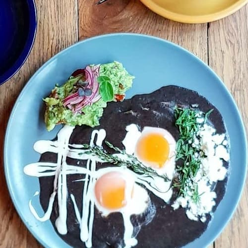 Los Güeros, Paris