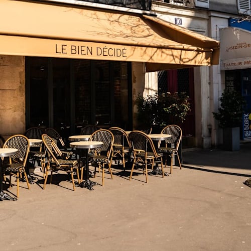 Le Bien Décidé, Paris