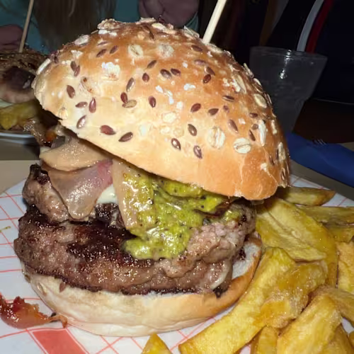 Nice Cafe Bistrot Hamburgeria, Misterbianco