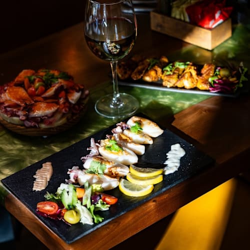 Monarq Barceloneta, Barcelona