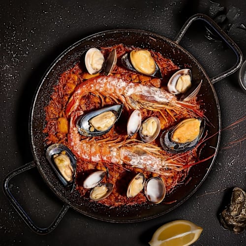 Monarq Barceloneta, Barcelona