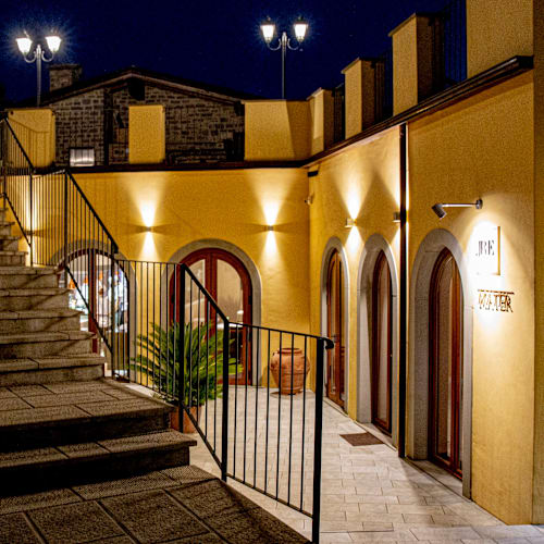 Mater, Moggiona