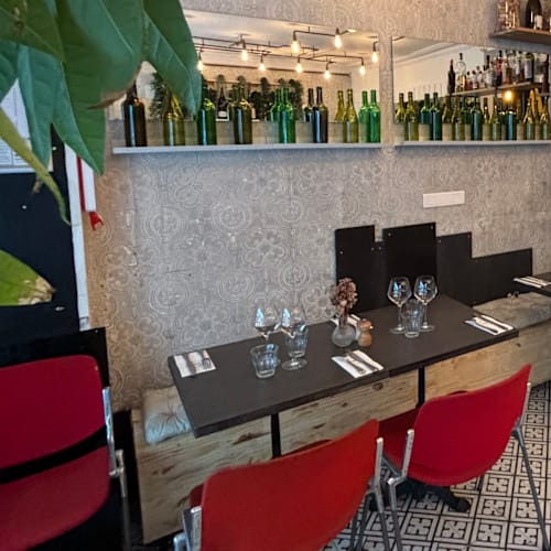 Bec // bouteille et cuisine par Marius & Lucien, Paris