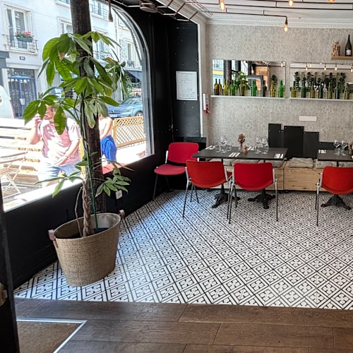 Bec // bouteille et cuisine par Marius & Lucien, Paris