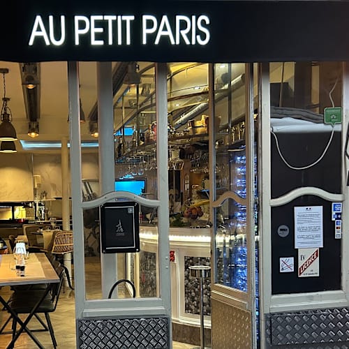 Au Petit Paris, Paris