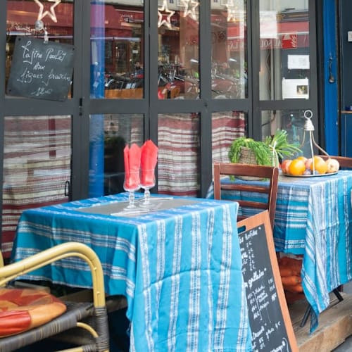 Le Petit Bleu, Paris