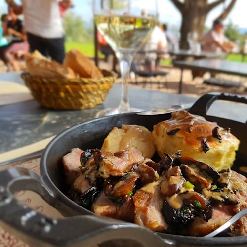 La Table de Saint Roux, Le Cannet-des-Maures