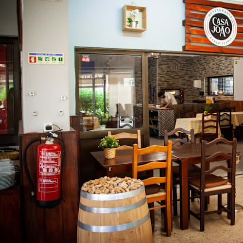 Casa João e Pizzaria, Carvoeiro