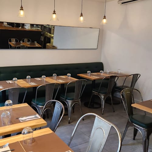 C'Issy Le Libanais, Issy-les-Moulineaux