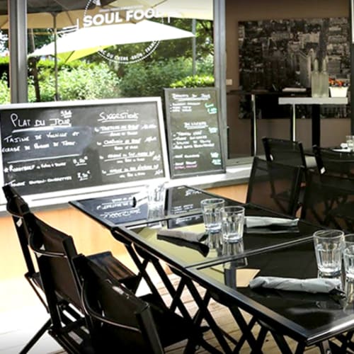 Soulfood Café, Bron