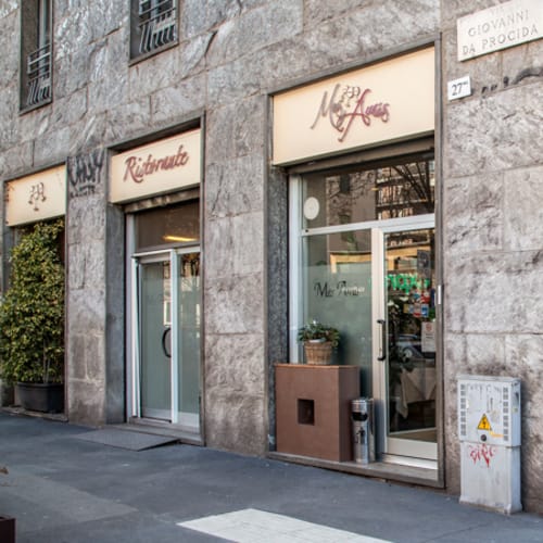 Mes Amis, Milano