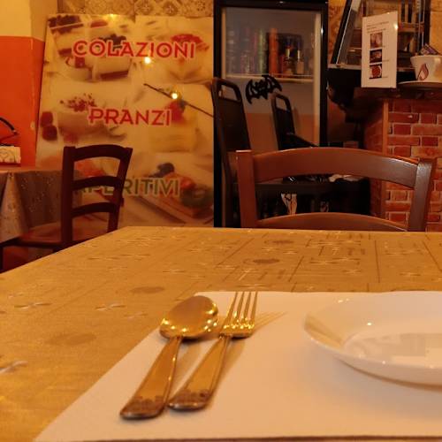 Isiwara Lanka, Milano