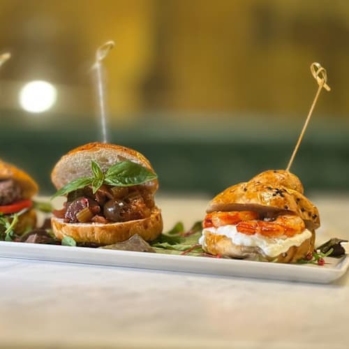 Tyke - Lounge Bar, Messina