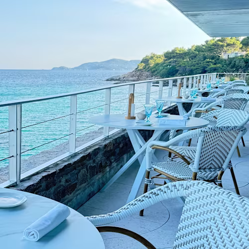 Hôtel Les Roches - Restaurant L'Oursin, Le Lavandou