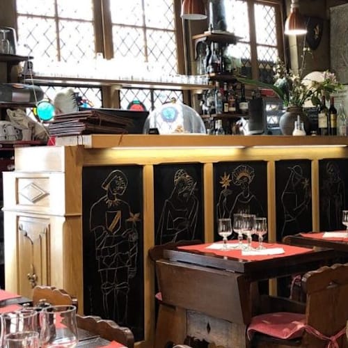 Aux Anysetiers du Roy, Paris