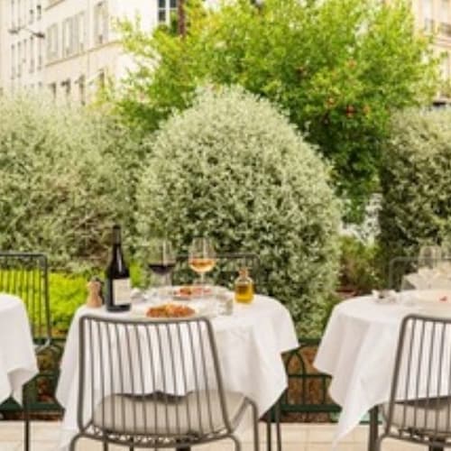 les Tontons de Neuilly, Neuilly-sur-Seine