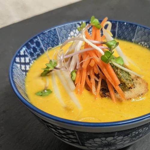 Le Lotus Bleu, Taninges