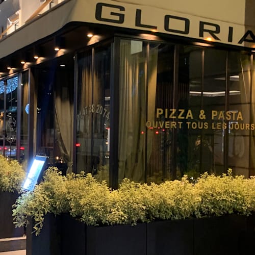 Gloria, Neuilly-sur-Seine
