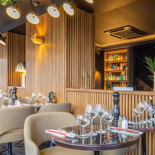 Gloria, Neuilly-sur-Seine
