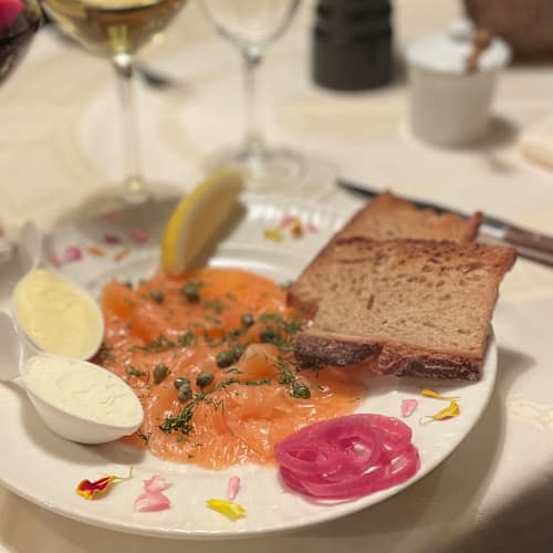 A la Cloche d'Or, Paris
