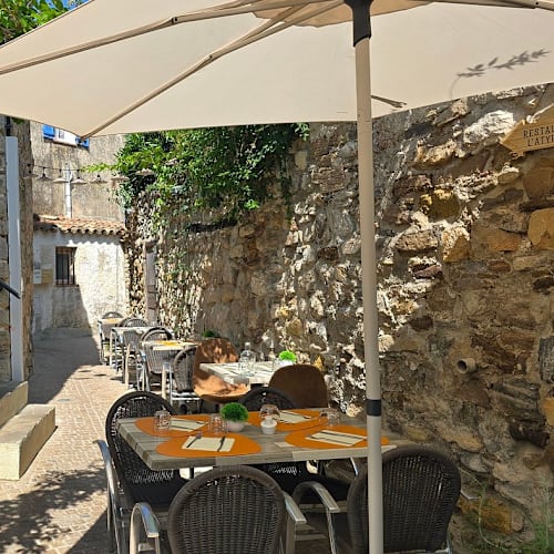 L'Atypique (Le Castellet Village Médiéval), Le Castellet