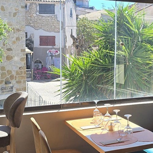 L'Atypique (Le Castellet Village Médiéval), Le Castellet