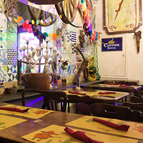 El Salvador Mexican - Texan Pub, Salerno